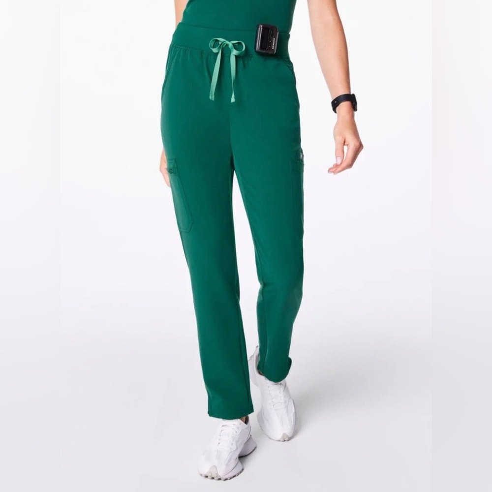 Women’s hunter green FIGS high waisted Yola skinny scrub pant XS/T